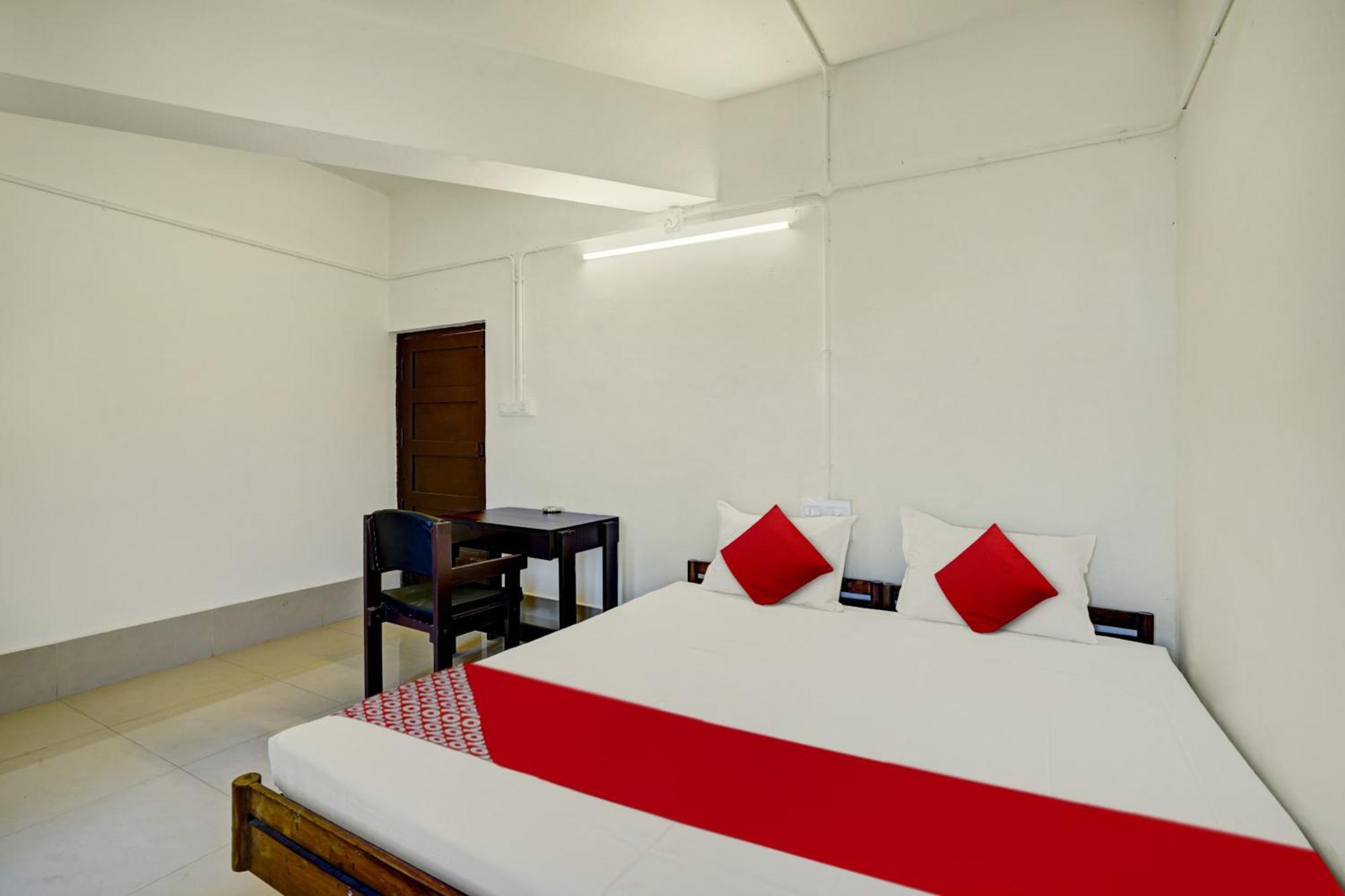 Super Hotel O Ceasar Palace Annex Thodupuzha Kültér fotó