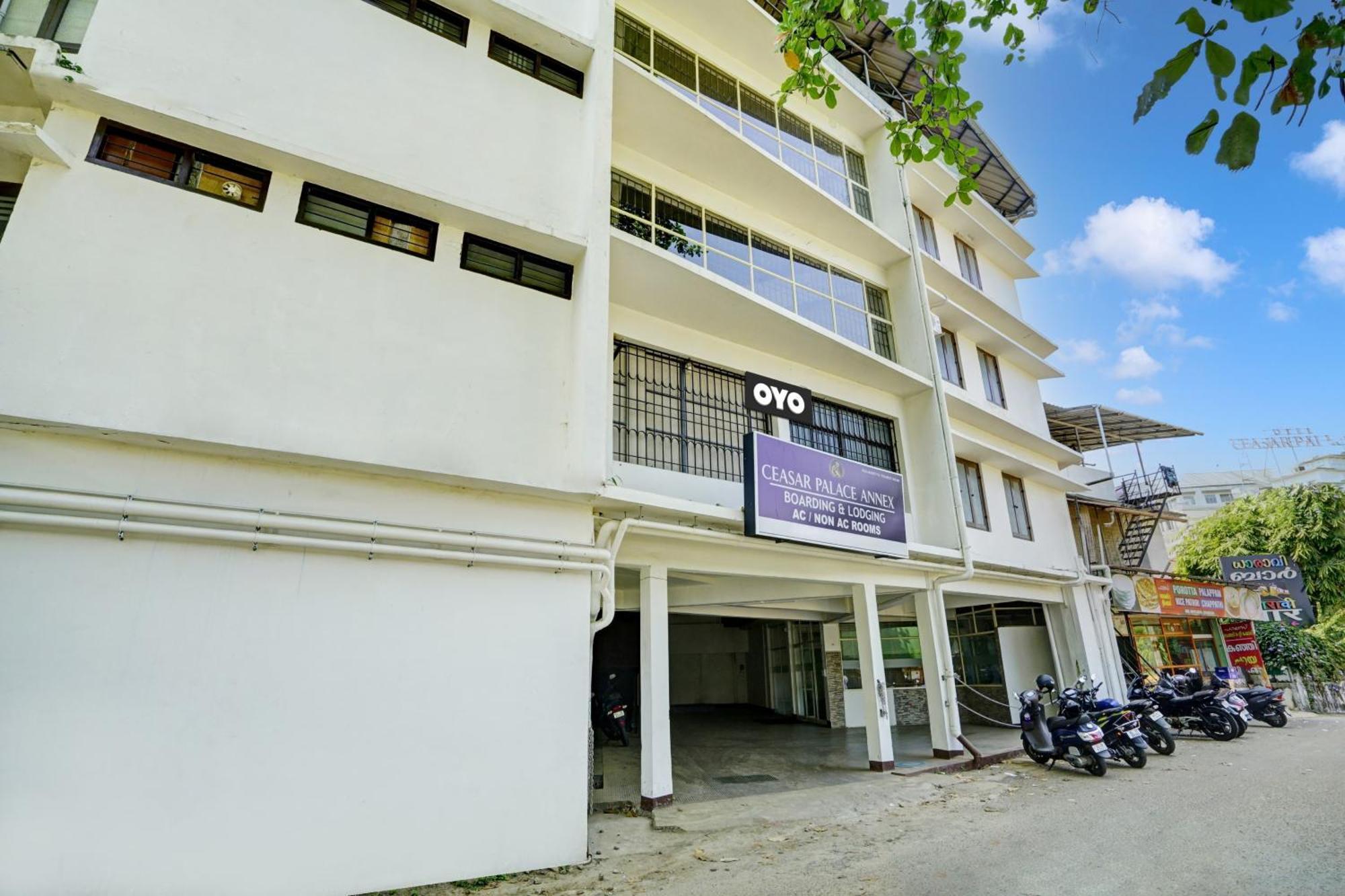 Super Hotel O Ceasar Palace Annex Thodupuzha Kültér fotó
